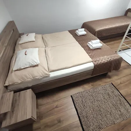 Kossuth Garden Apartment